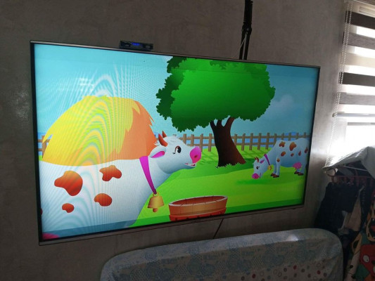 Devant 50inches Smart TV Full HD 3D With Android box