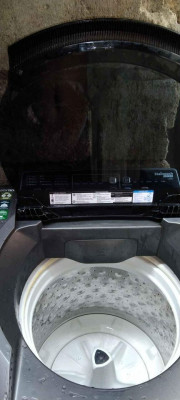WHIRLPOOL AUTOMATIC WASHING MACHINE