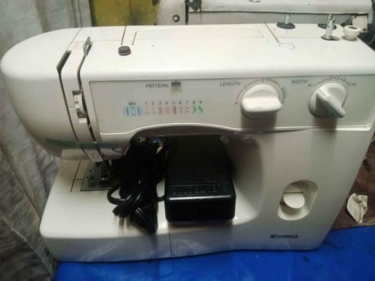 Portable sewing machine