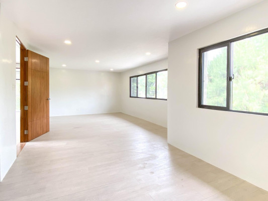 Exemplary Serene house and lot for Sale in an Exclusive Subdivision