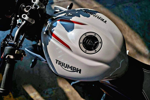 2020 Triumph triple rs