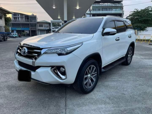 TOYOTA FORTUNER V 4X4 TOP OF THE LINE 2016 MODEL