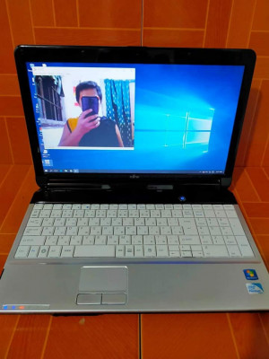 FUJITSU LIFE BOOK AH42/C