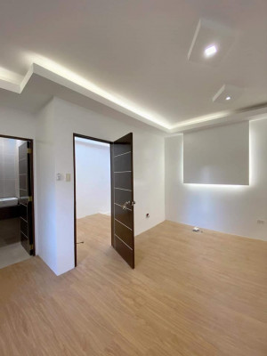 HOUSE AND LOT FOR SALE