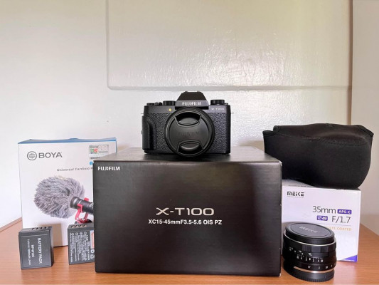 Fujifilm X-T100 Mirrorless Camera with XC15-45mm kitlens