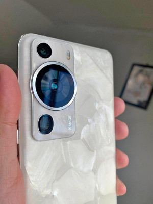 HUAWEI P60 PRO 8/256 COMPLETE WITH RECEIPT