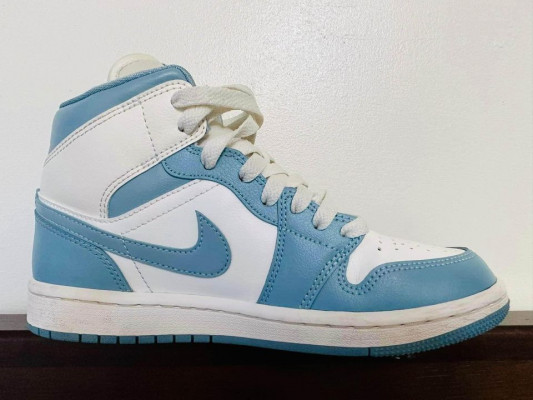 Air Jordan 1 Mid “UNC” Blue-Sail