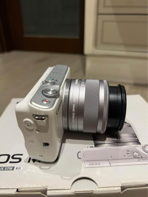Canon EOS M10