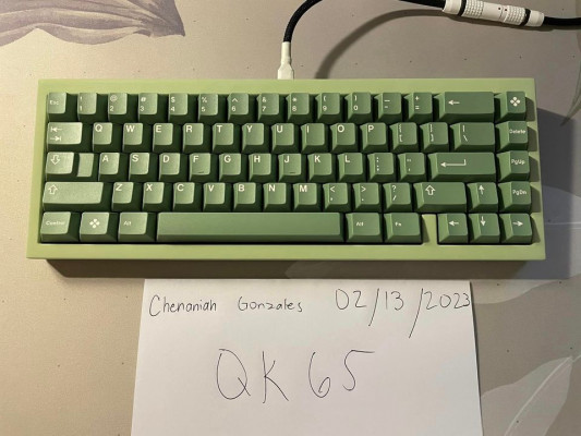 [SELLING] QK65 Green/Chroma Barebones (Repainted)