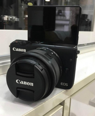 Canon EOS M10 Mirrorless