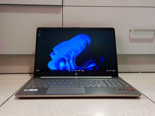 HP Laptop Ryzen 5 5500U