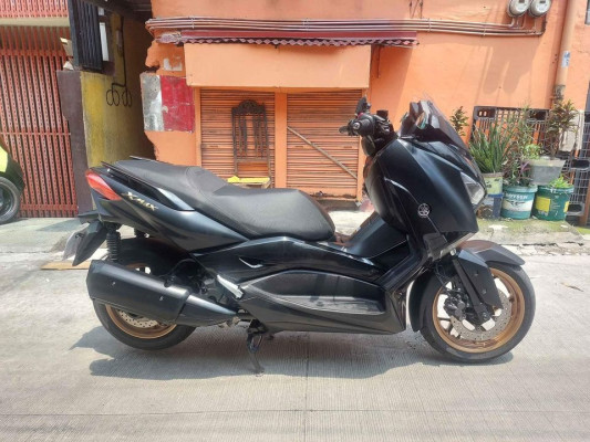 2022 XMAX 300