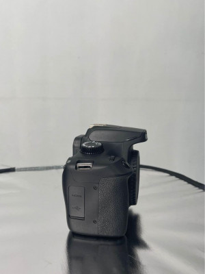 FOR SALE: CANON EOS 3000D