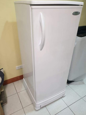 National Refrigerator 6cubic ft