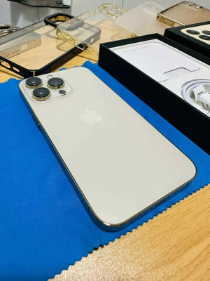 IPHONE 13 PRO 128 GB RUSH SALE!! FACTORY UNLOCKED