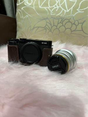 FUJIFILM X-M1