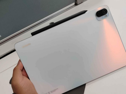 Xiaomi Mi Pad 5 with Xiaomi Stylus Pen