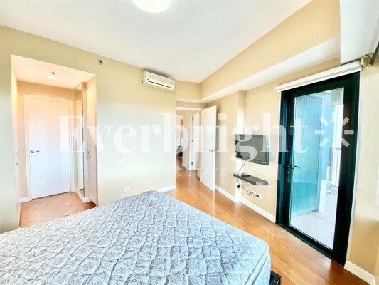 One Rockwell East 2BR FOR SALE