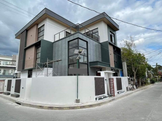 Brandnew house and lot for sale Greenwoods Executive Village