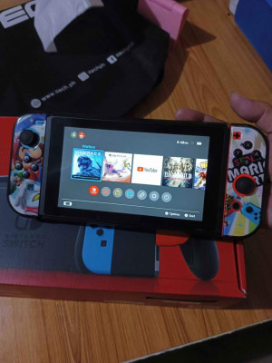 Nintendo Switch V2 (Almost New)