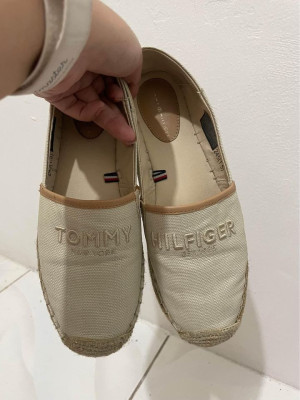 tommy hilfiger shoes