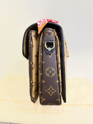 Louis Vuitton Pochette Metis Reverse Monogram Bag