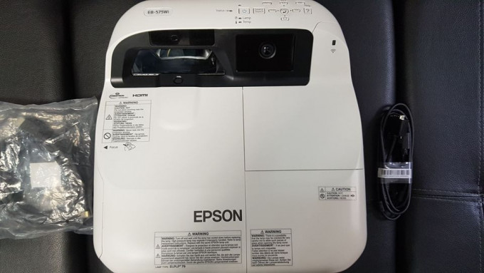 Epson Ultra Short Throw Interactive projector WXGA 2700 lumens