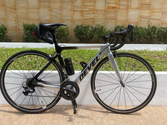 Devel AO1 Road Bike Carbon