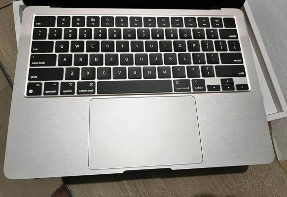Macbook Air M2 (2022)