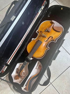 Violin Village Amati 2015