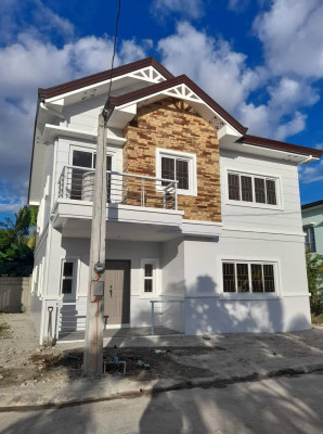 HOUSE AND LOT FOR SALE!!!