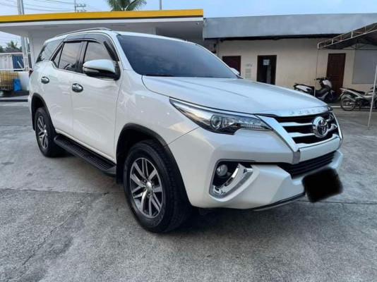 TOYOTA FORTUNER V 4X4 TOP OF THE LINE 2016 MODEL