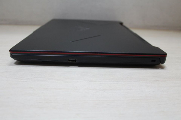 Asus Tuf F15 FX506 i7-10750H nvidia GTX1650Ti Gaming Laptop