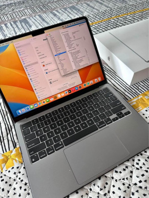 MacBook Air M2