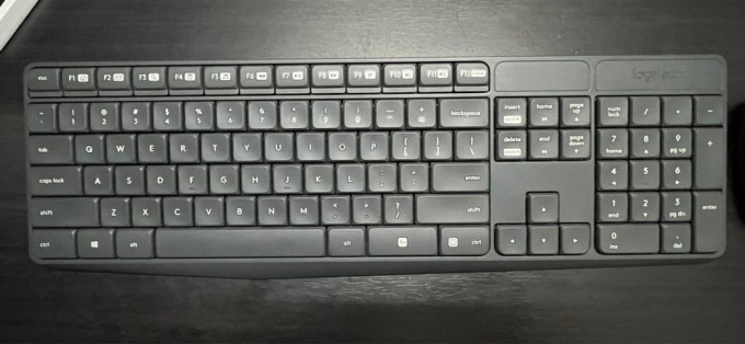 ORIGINAL Logitech Wireless Keyboard and Mouse