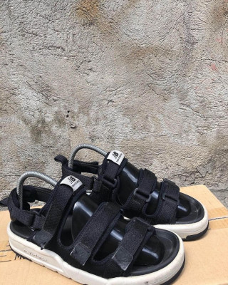 New balance sandals