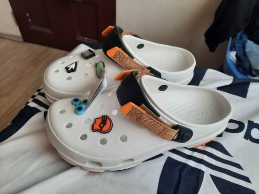 [Super] Authentic Crocs All-Terrain Clog (White) Size M11 with Gamer Jibbitz Set