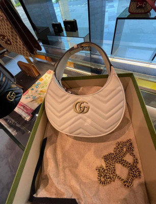 Gucci Marmont half-moon-shaped mini bag brand new