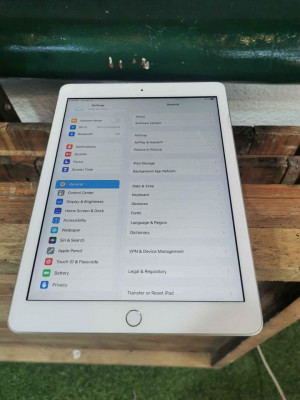 IPAD 6TH GEN 128GB WIFI ONLY