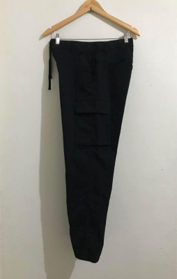 Uniqlo black cargo pants