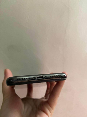 IPHONE X 64GB