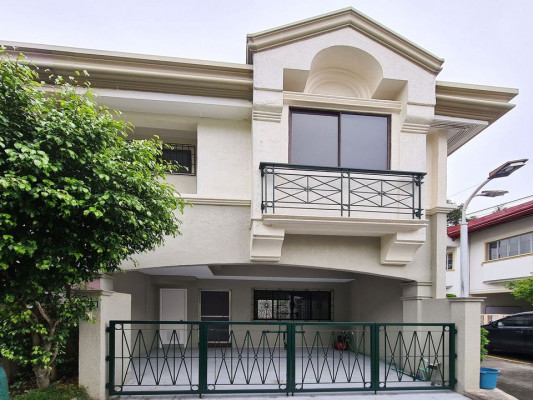 End Unit Townhouse for Sale in Elysium BF Homes Paranaque