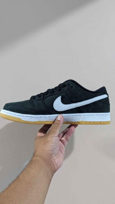 BNDS Nike SB Dunk Low "Black Gum" 9.5 Mens US