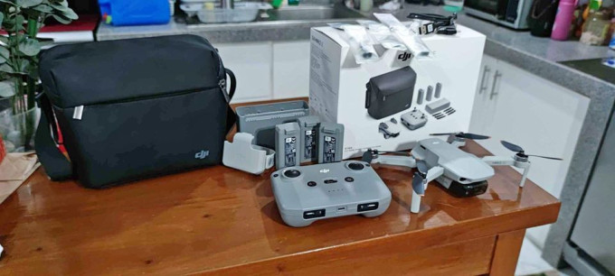 FS: DJI Mini 2 SE - Fly More Combo