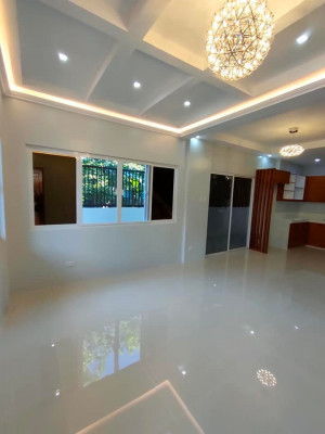 HOUSE AND LOT FOR SALE!!!