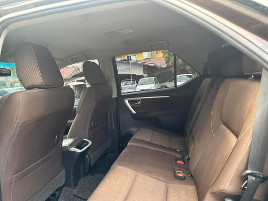 FOR SALE RUSH RUSH! TOYOTA FURTUNER G MANUAL 2019 MODEL (CASA MAINTAINED)