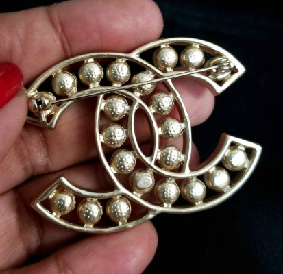 Double C Pearls Brooch