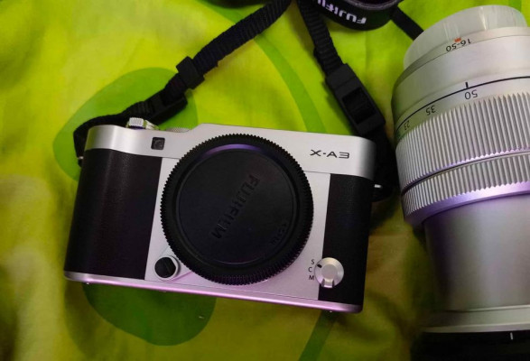 Fujifilm xa3 mirrorless