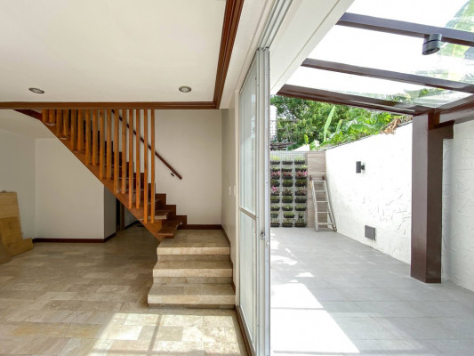 Charming Sun-drenched House and Lot for Sale in BF Homes Parañaque⠀⠀