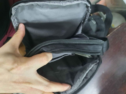 Hedgren sling bag for men